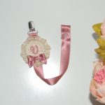 Pinza Chupete Personalizada Con Puntilla Rosa Nude