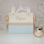 Bolso Panera en Azul Pastel y Estampado de Hojas