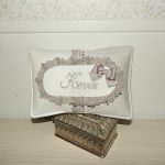 NECESER TOALLITAS/PAÑALES/CREMA GRIS CON TOPITOS BLANCOS Y PUNTILLA